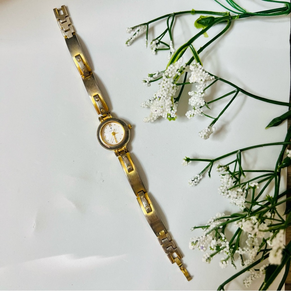 Dainty Silver & Gold Focus Watch